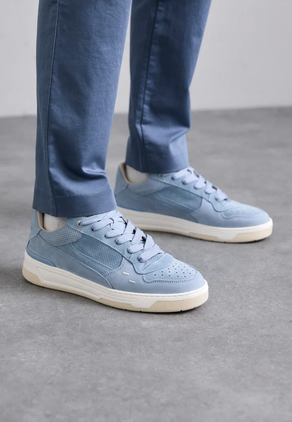 CRUISER DIVE - Sneaker low - sky blue