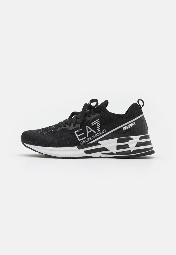 CRUSHER DISTANCE UNISEX - Sneaker low - black