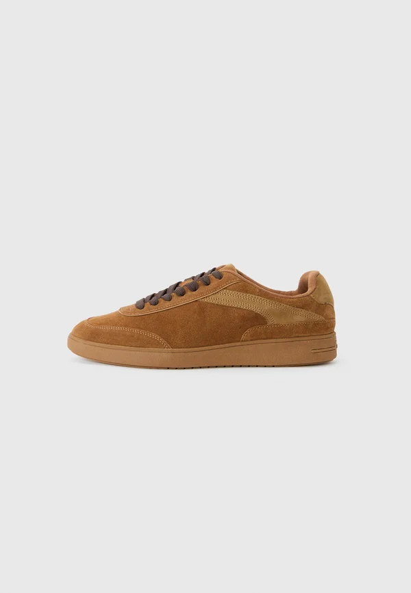 CYPRESS - Sneaker low - cognac