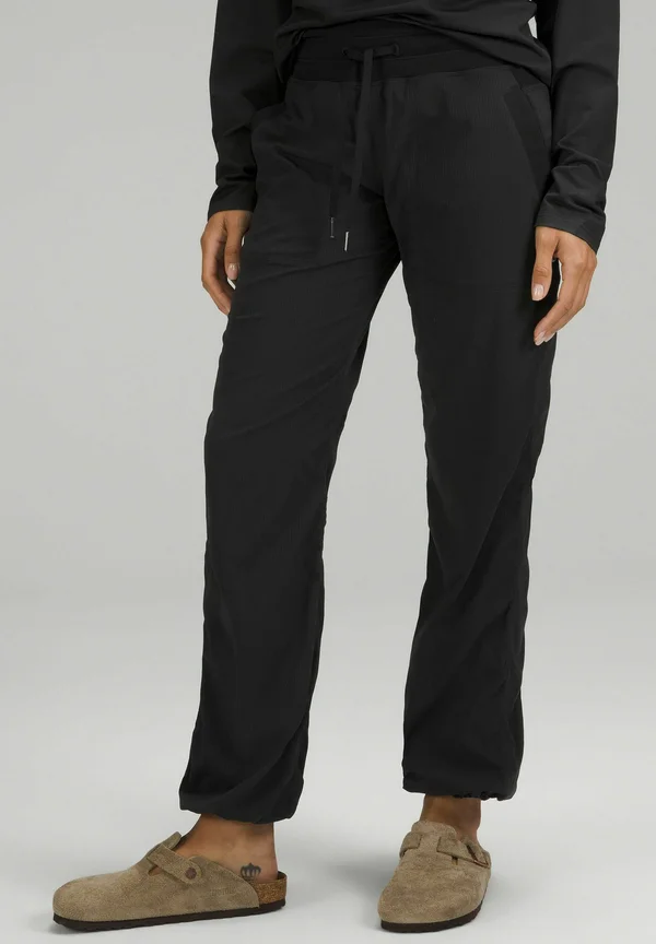 Dance Studio Mid-Rise Regular - Jogginghose - black