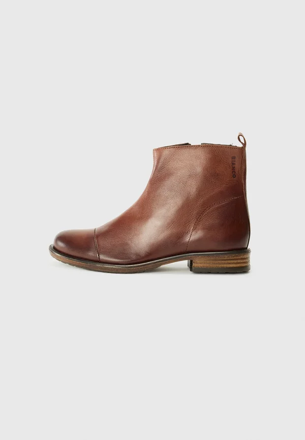 DANELLE - Stiefelette - brown