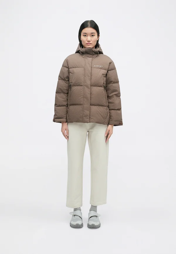 Daunenjacke - earth strata/black/trace brown