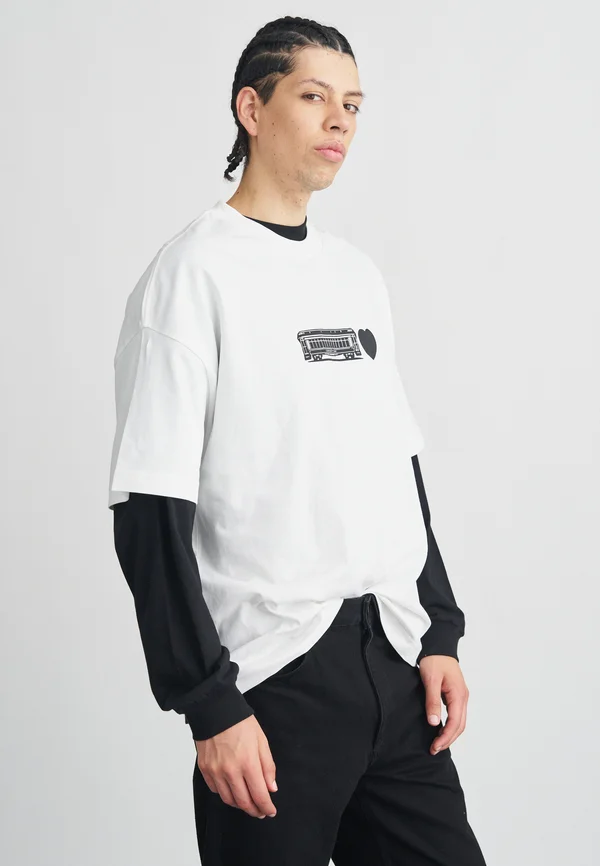 DECONSTRUCTED LABEL - T-Shirt print - white