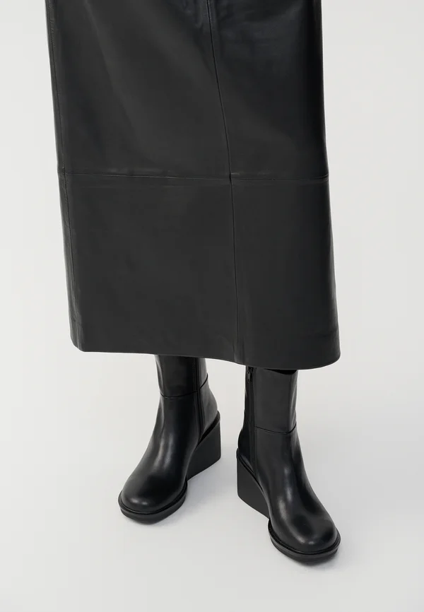 DEENA - Keilstiefelette - black