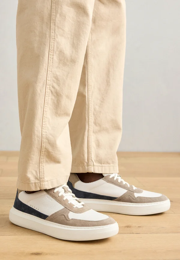 DEIVEN - Sneaker low - sand/white