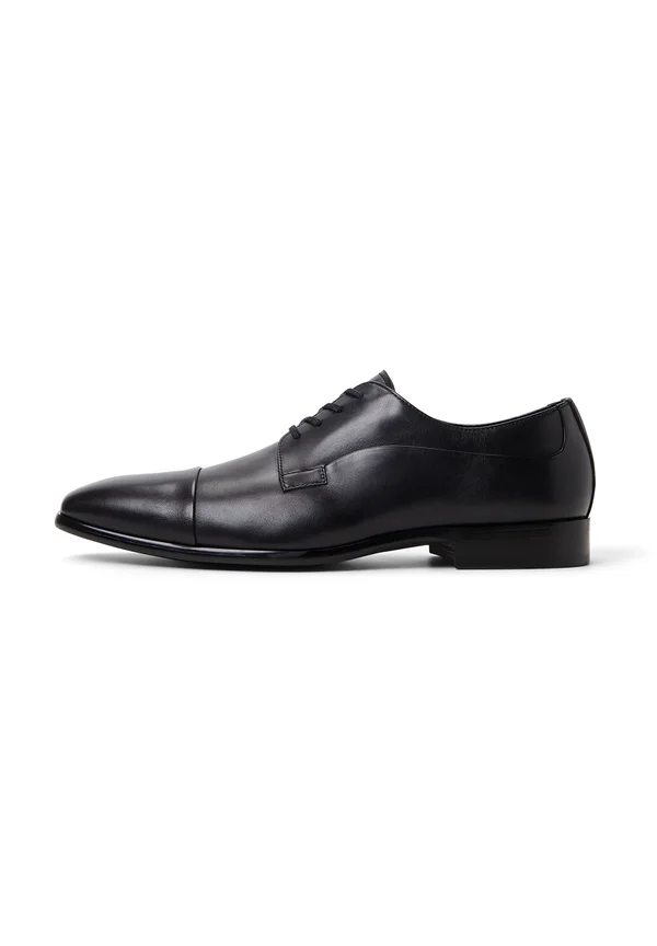 DERBY DANIELLS - Schnürer - black