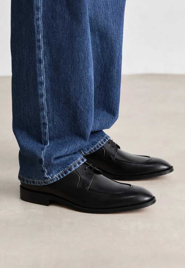 DERREK - Business-Schnürer - black