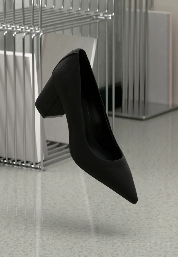 DEVANY - Pumps - black