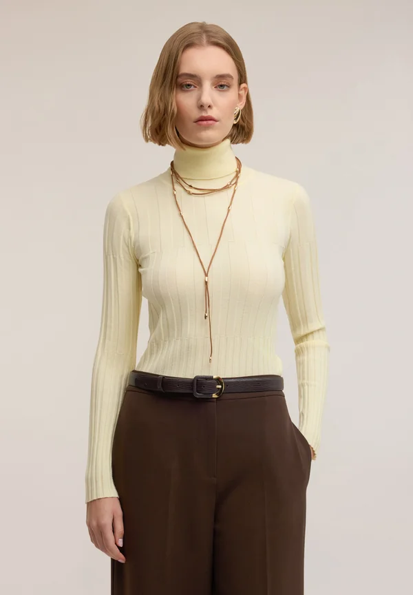 DOLCEVITA CON ASIMMETRICHE  - Strickpullover - giallo