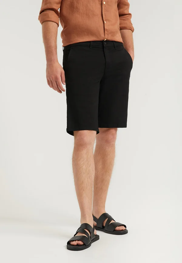 DORIAN - Shorts - black