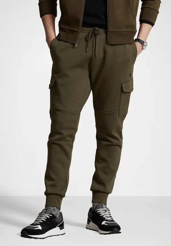 DOUBLE KNIT CARGO JOGGER PANT - Jogginghose - company olive