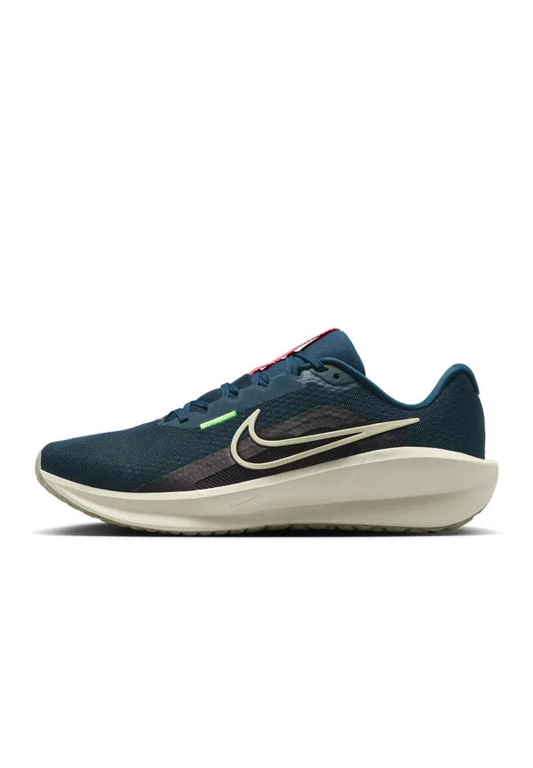 DOWNSHIFTER 13 - Sneaker low - armoury navy green strike black desert khaki