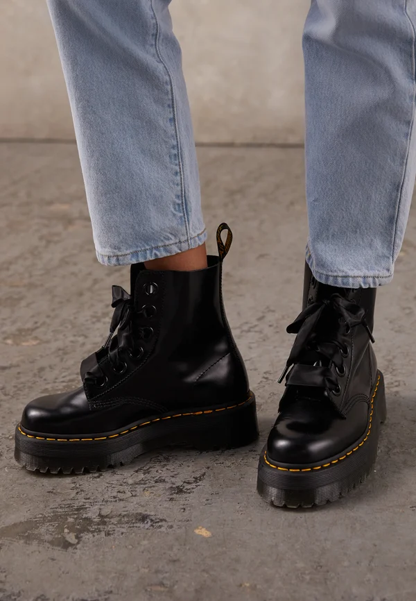 Dr. Martens Platform boot - Plateaustiefelette - black