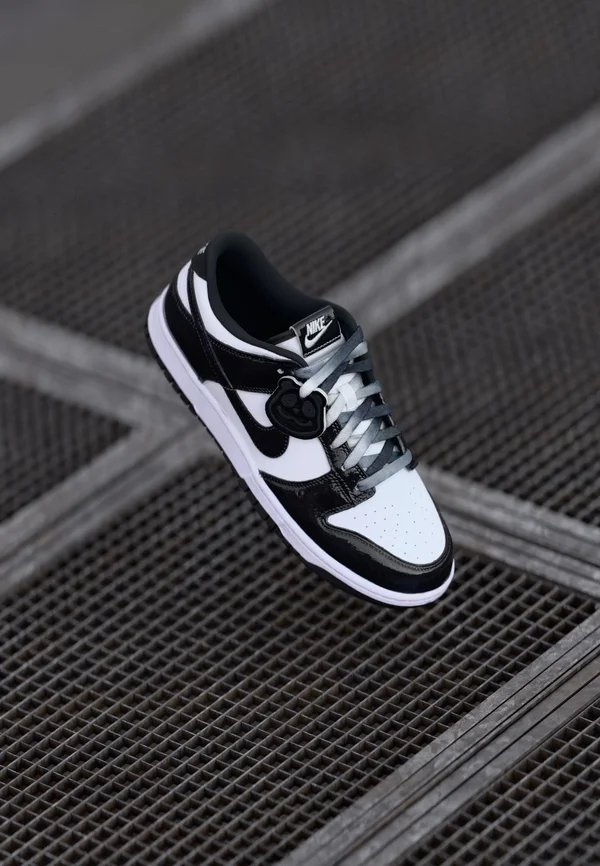 DUNK RETRO SE 1 - Sneaker low - white/black