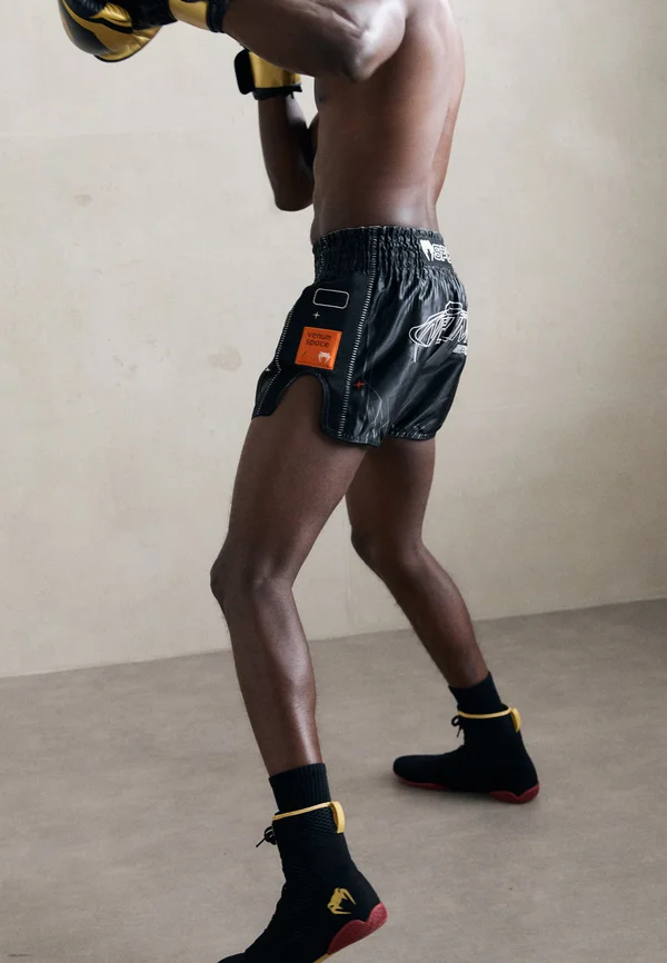 ECLIPSE MUAY THAI SHORTS - Kurze Sporthose - black/ivory