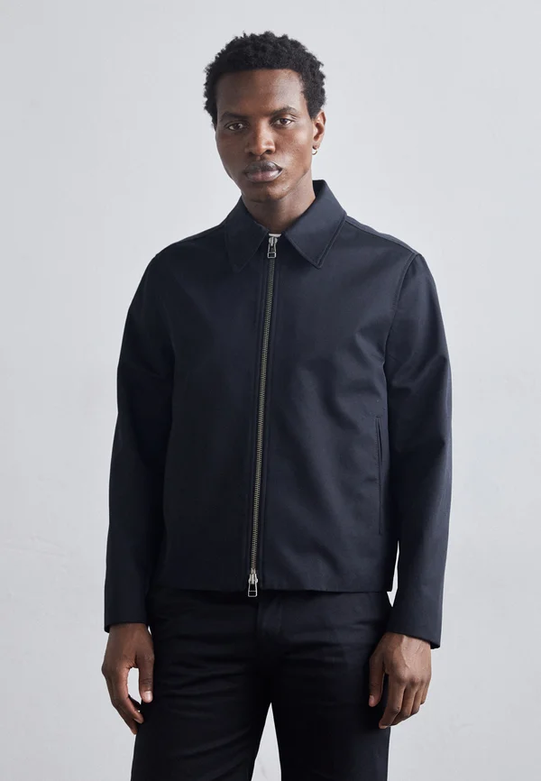 EELIS - Leichte Jacke - black