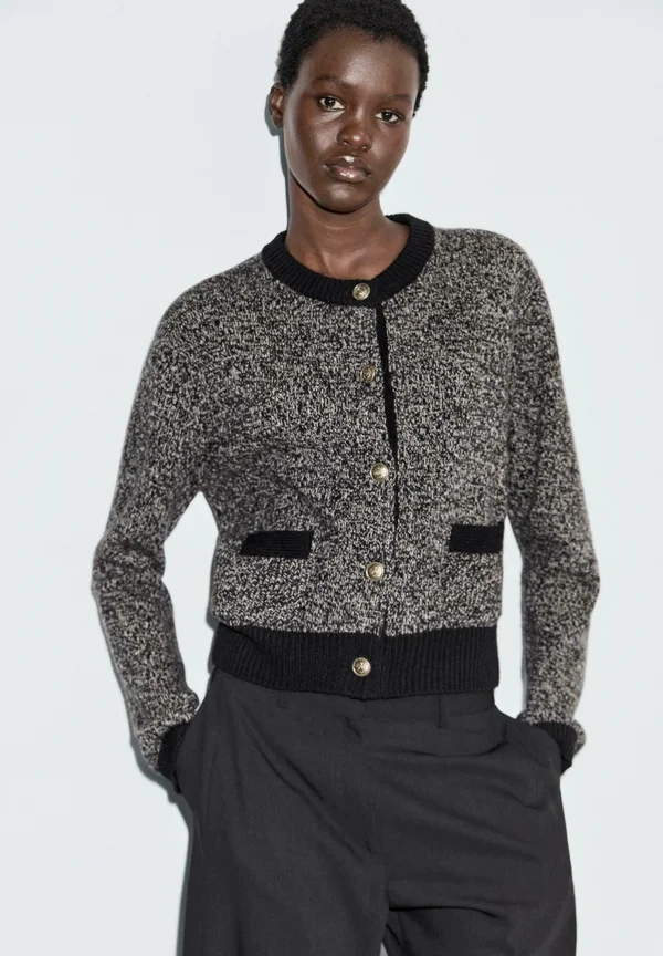 ELEGANT GOLD-TONED RHINESTONE BUTTONS - Strickjacke - black