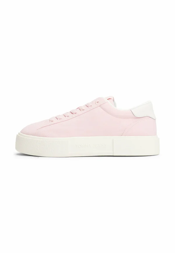 EMBOSSED LOGO PLATFORM - Sneaker low - misty pink