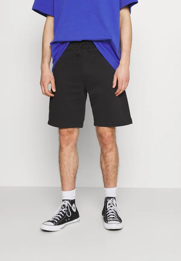 EMBROIDERED STAR CHEVRON - Shorts - converse black