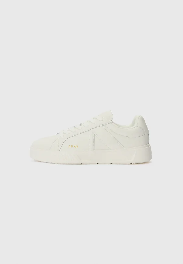 ESSENCE UNISEX - Sneaker low - triple white