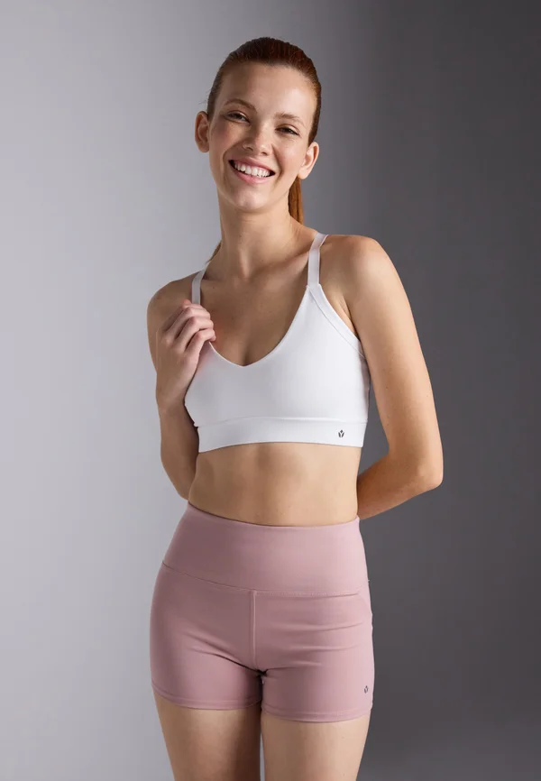 ESSENTIAL 2 PACK MEDIUM SUPPORT SPORTS BRA WITH ADJUSTABLE CROSS BACK - Sport-BH mit mittlerer Stützkraft - white/black