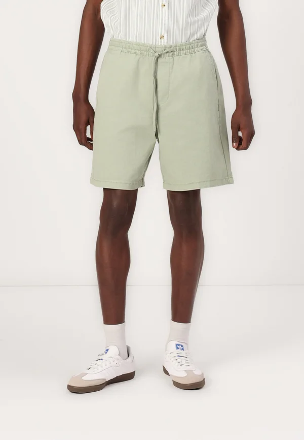 ESSENTIAL EASY  - Shorts - desert sage