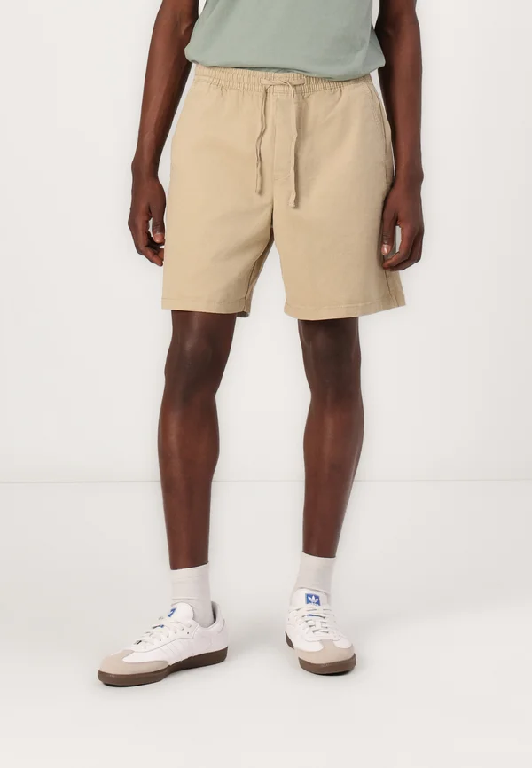ESSENTIAL EASY  - Shorts - iconic khaki