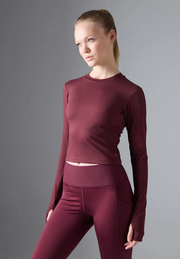 ESSENTIAL FITTED CROPPED LONG SLEEVE SPORTS TOP - Langarmshirt - bordeaux