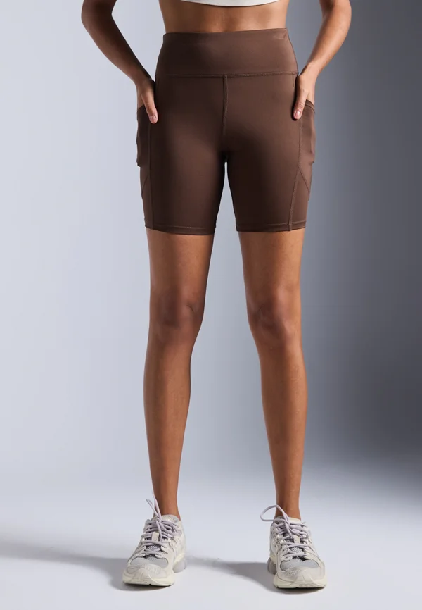 ESSENTIAL HIGH RISE CYCLING SHORTS WITH SIDE POCKETS - Tights - brown