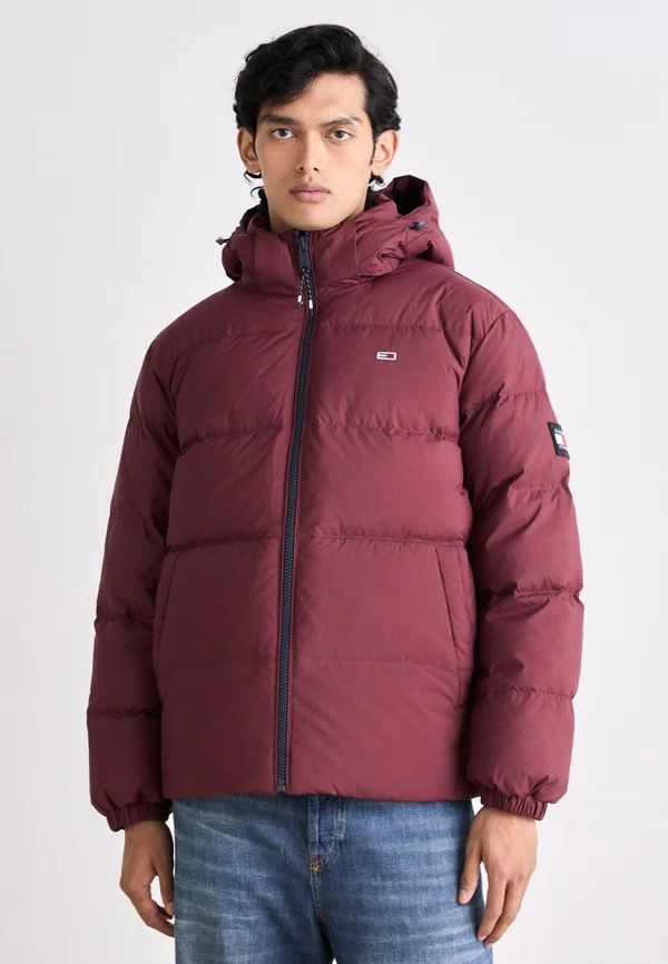 ESSENTIAL JACKET - Daunenjacke - deep rouge
