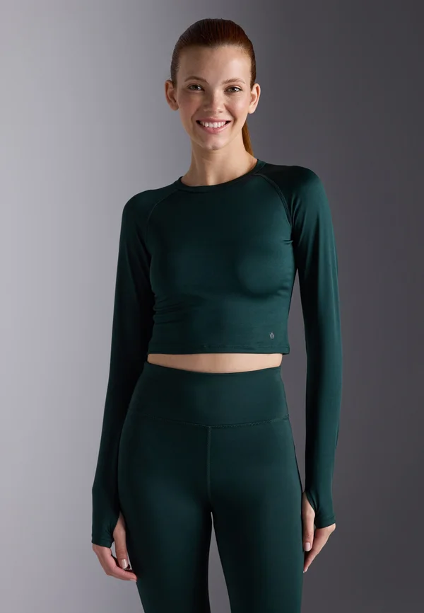 ESSENTIAL QUICK DRY CROPPED LONG SLEEVE TOP WITH THUMB HOLES - Langarmshirt - dark green