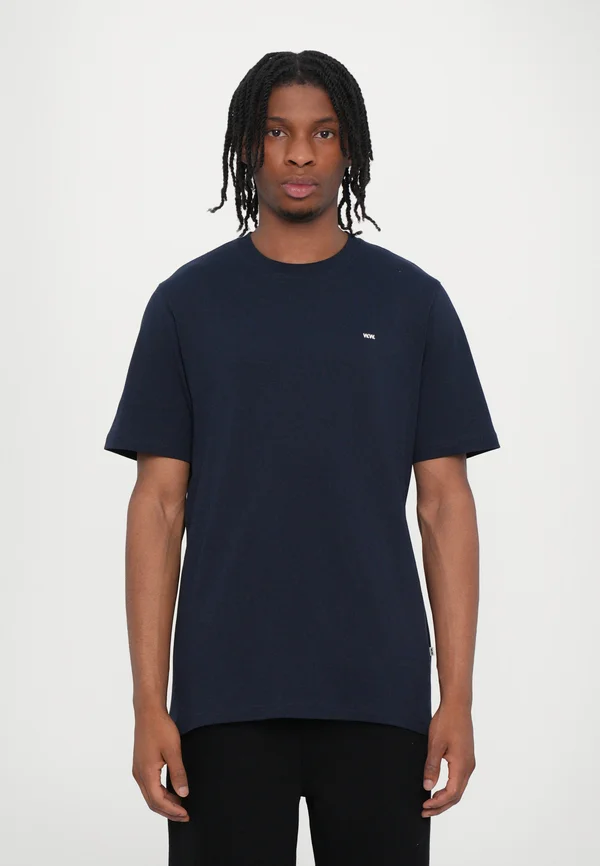 ESSENTIAL SAMI CLASSIC - T-Shirt basic - salute