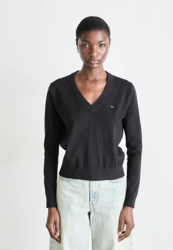 ESSENTIAL V NECK SWEATER - Strickpullover - black