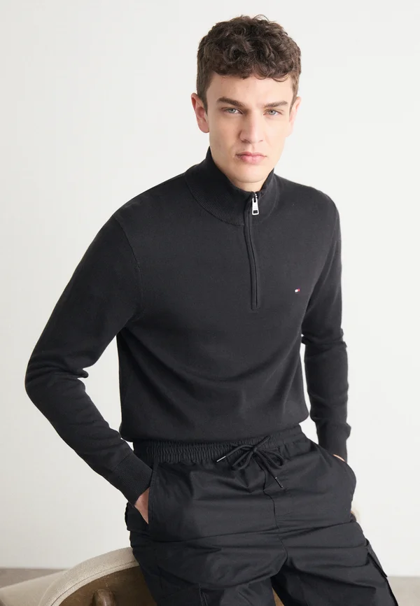 ESSENTIAL ZIP MOCK - Strickpullover - black