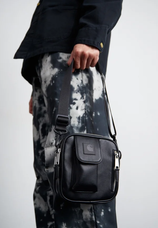 ESSENTIALS BAG UNISEX - Umhängetasche - black