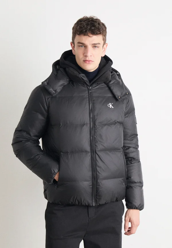 ESSENTIALS JACKET - Daunenjacke - black