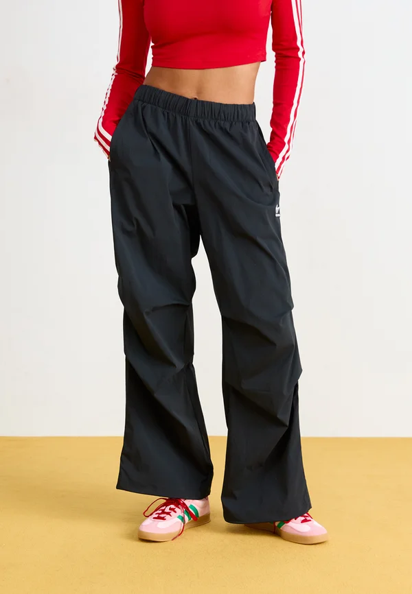 ESSENTIALS RIPSTOP PARACHUTE PANTS - Jogginghose - black