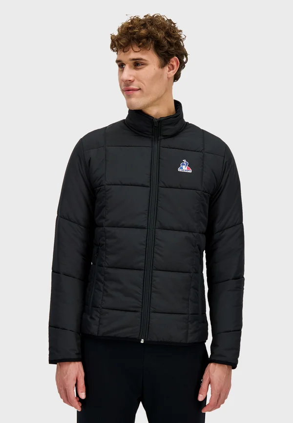 ESSENTIELS - Winterjacke - black