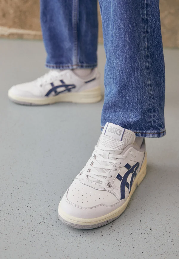 EX89 - Sneaker low - white/grand shark