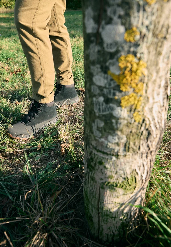 EXPEDITIONIST™ SHIELD - Hikingschuh - black/graphite