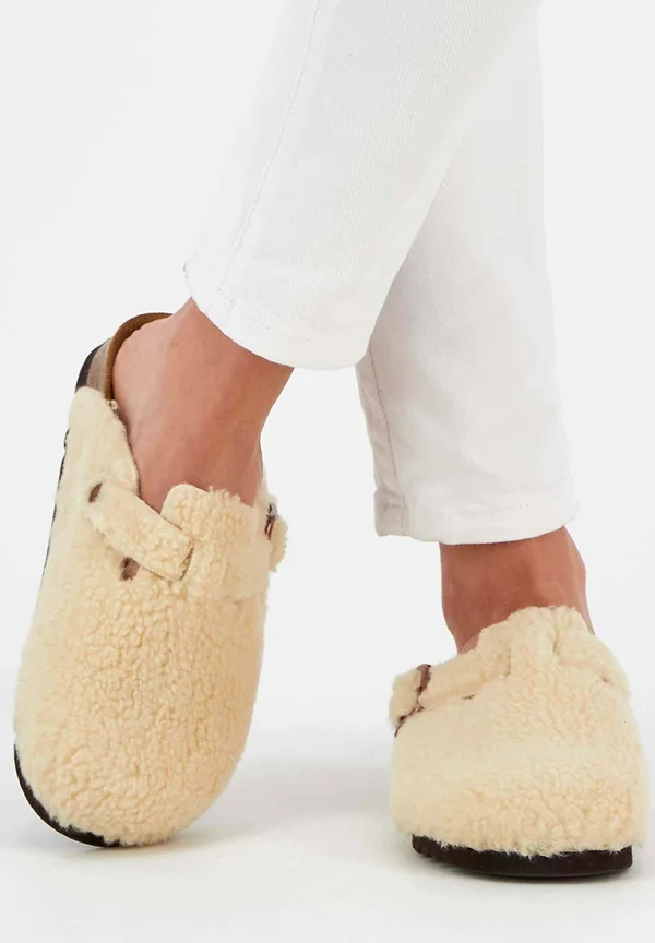 FAE NEW - Pantolette flach - beige