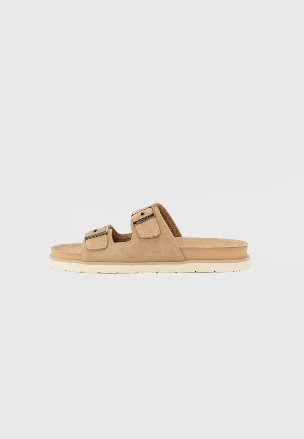 FAIRFO - Pantolette flach - sand