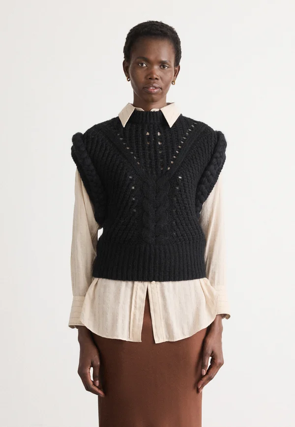 FASTINA - Strickpullover - black