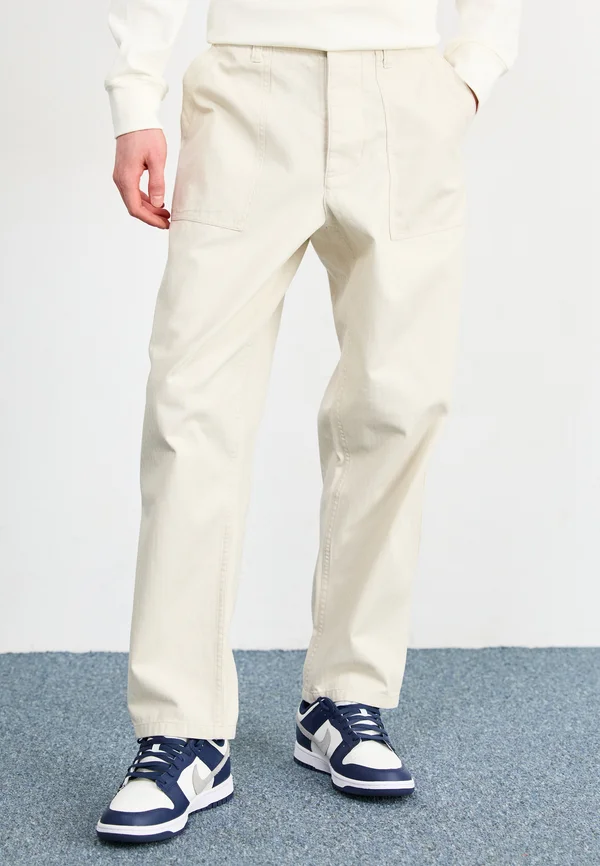 FATIGUE  - Stoffhose - light orewood brown