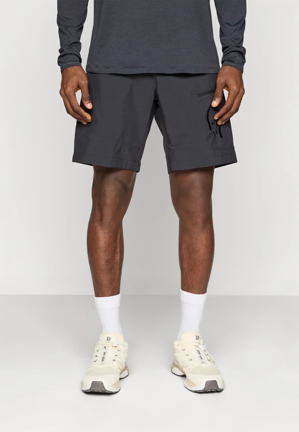 FEMUND LIGHT - Outdoor Shorts - caviar