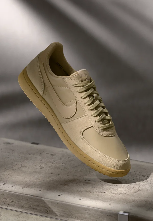 FIELD GENERAL - Sneaker low - parachute beige/black