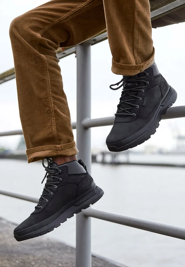 FIELD TREKKER - Schnürstiefelette - black