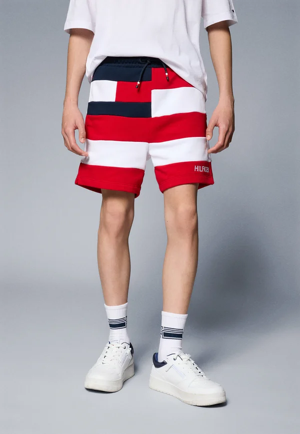 FLAG ALL OVER STRIPE - Shorts - red/white