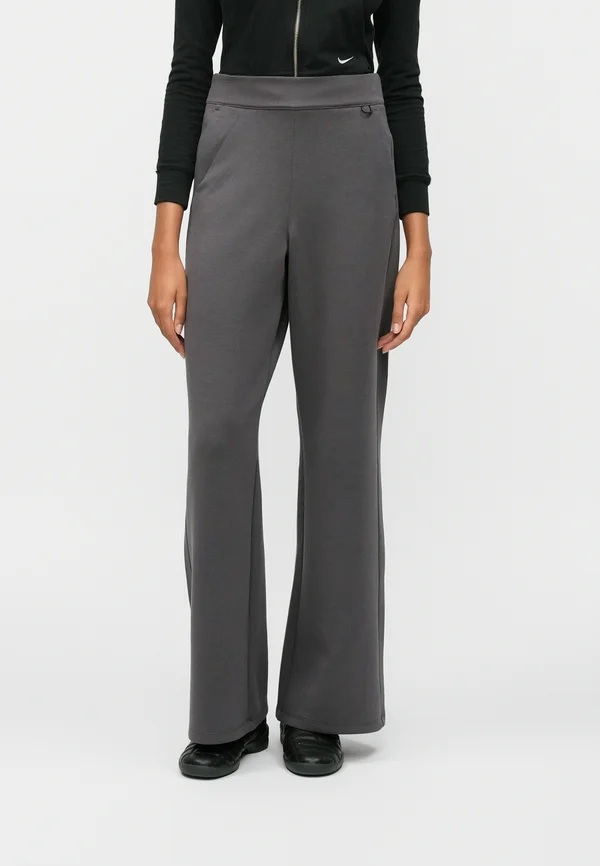 FLARE  - Jogginghose - thunder grey/dark shadow