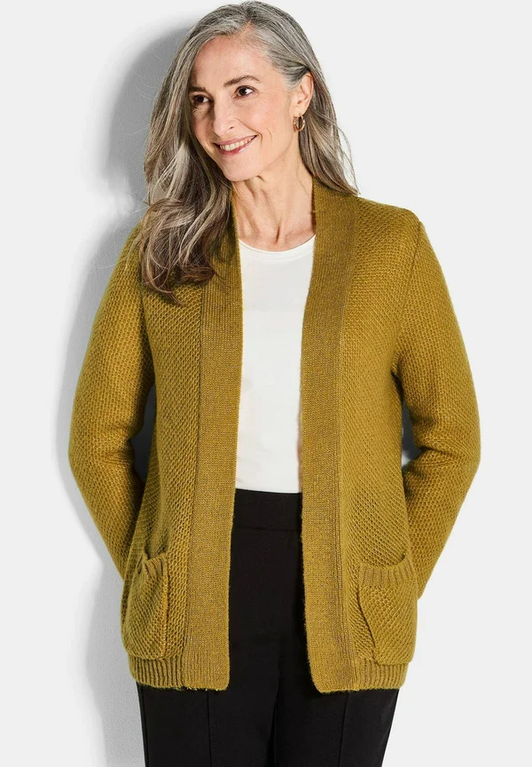 FLAUSCHIGE IN - FORM - Strickjacke - honey